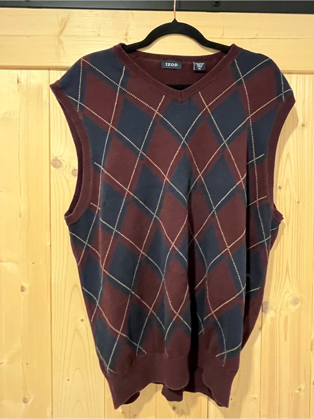 IZOD Men's Burgundy & Navy Argyle V-Neck Sweater Vest XL ⛳️